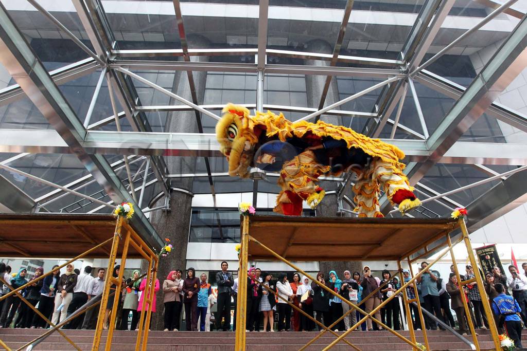 Aksi Barongsai di Gedung...