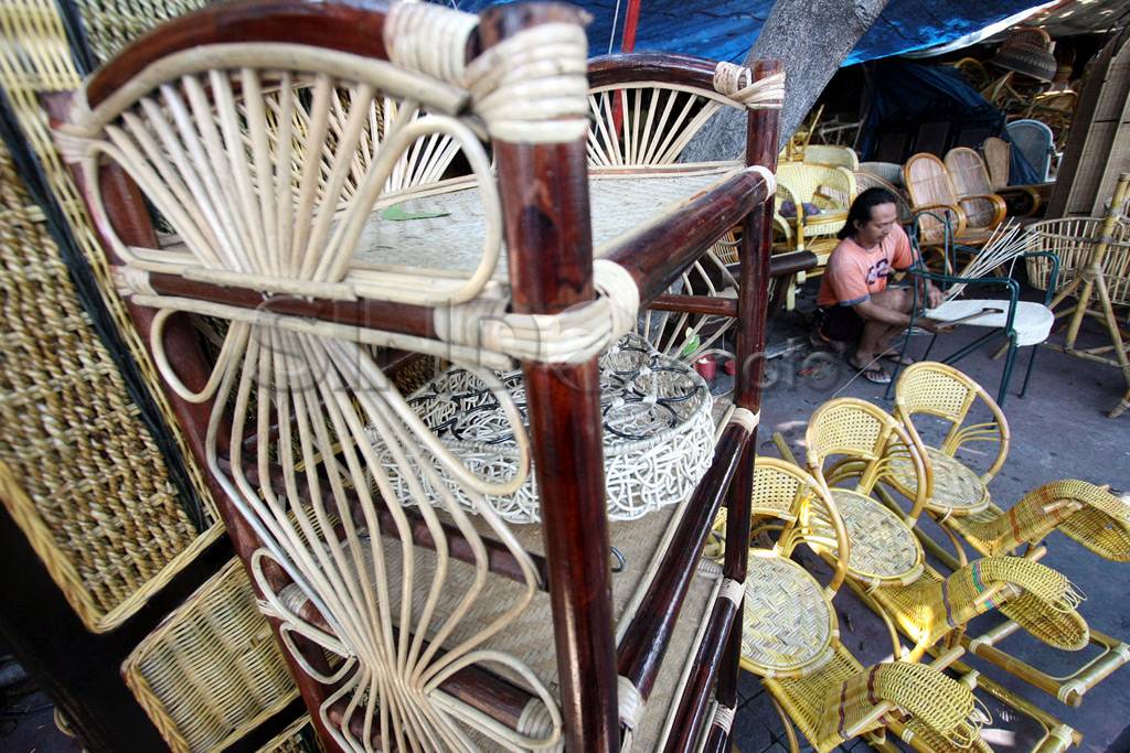 Pengrajin Rotan di Kawasan...