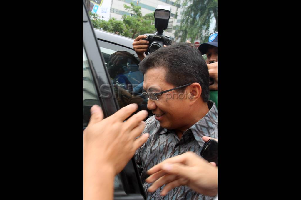 Muliaman Diperiksa KPK...