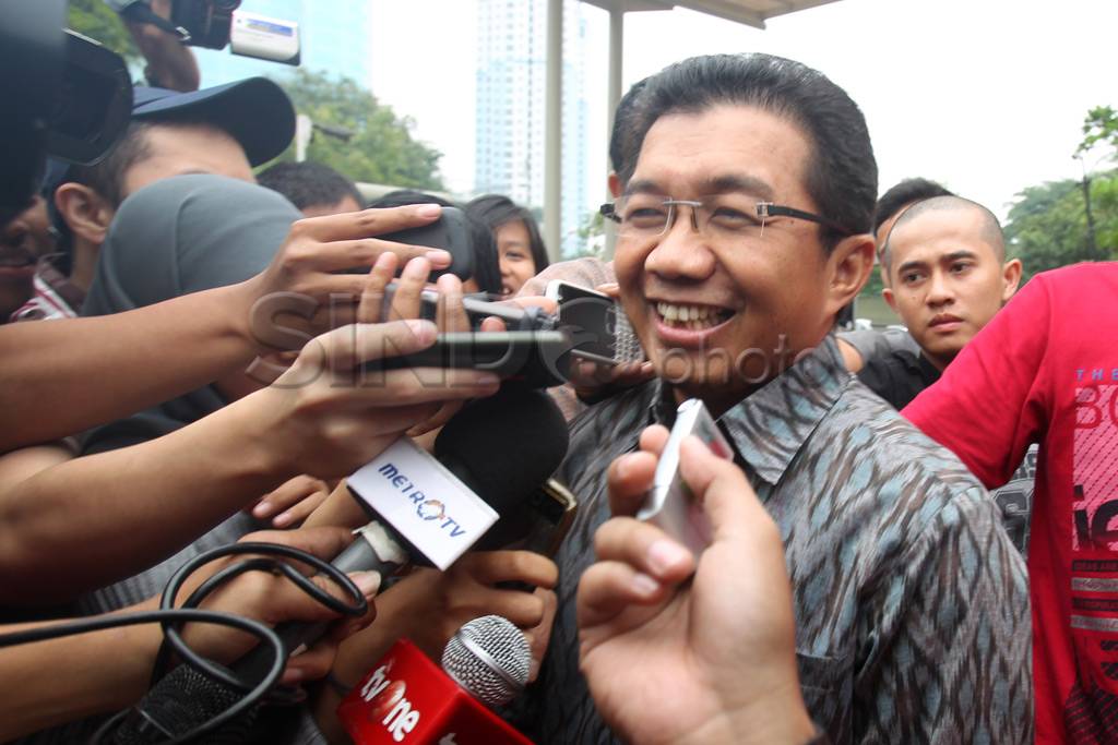 Muliaman Diperiksa KPK...