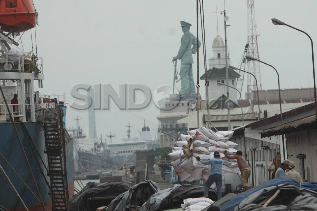 Perbaikan Pelabuhan...