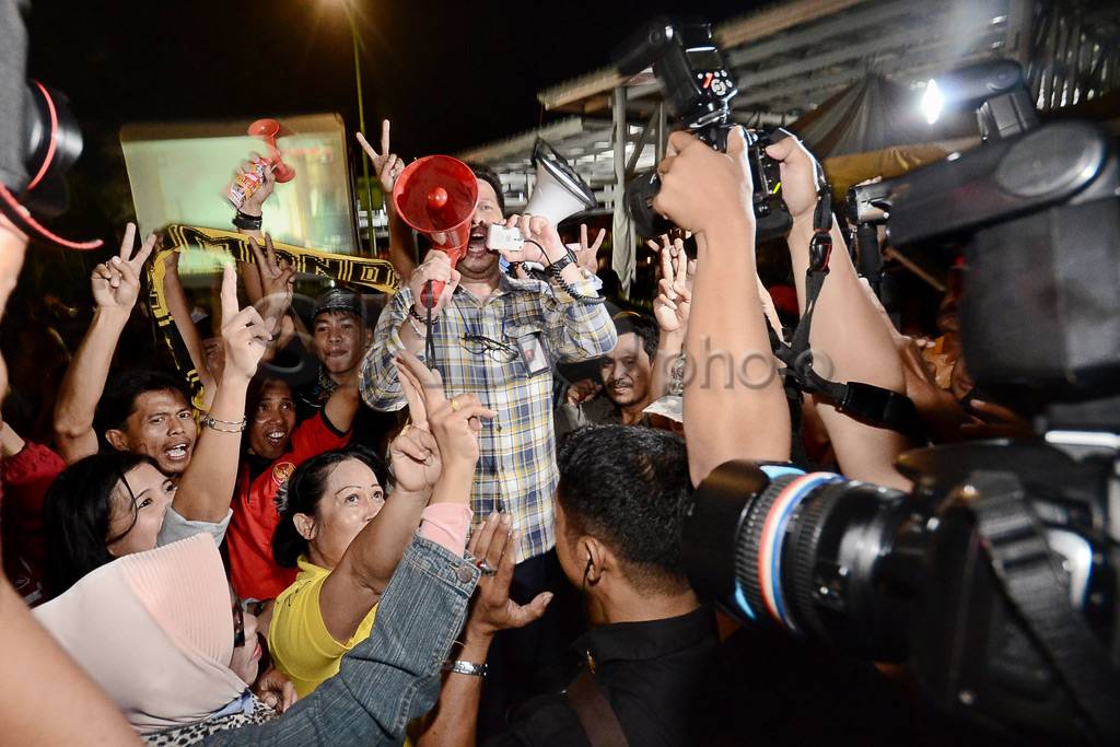 Pendukung Sayang Sujud...