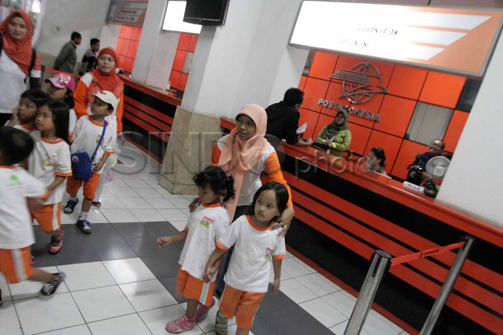 Anak-anak Paud kunjungi...