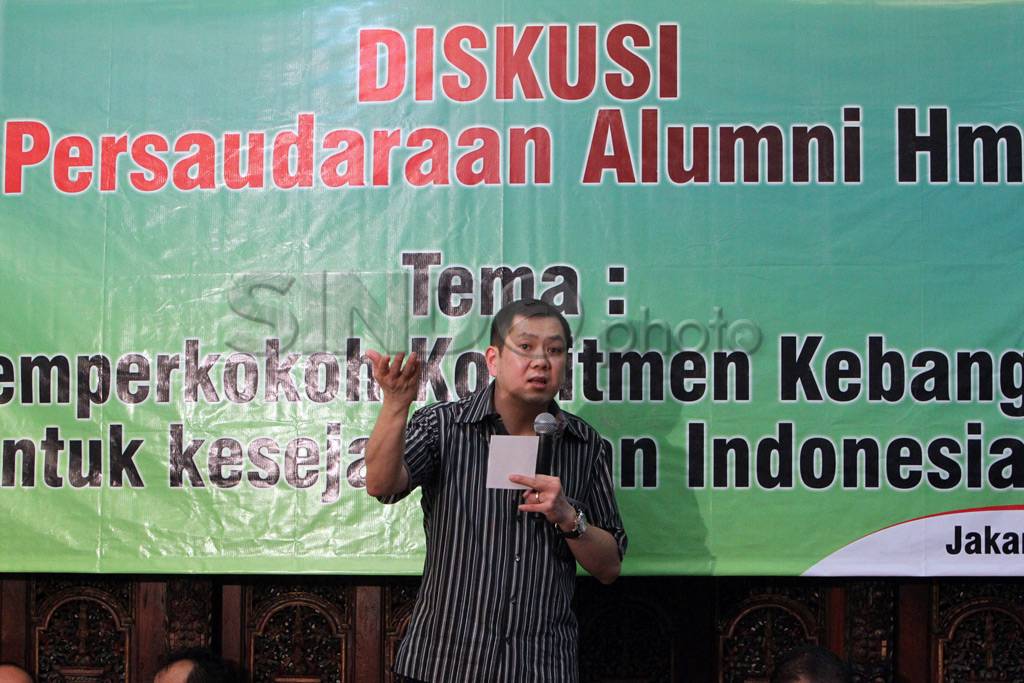 Hari Tanoe dalam diskusi...