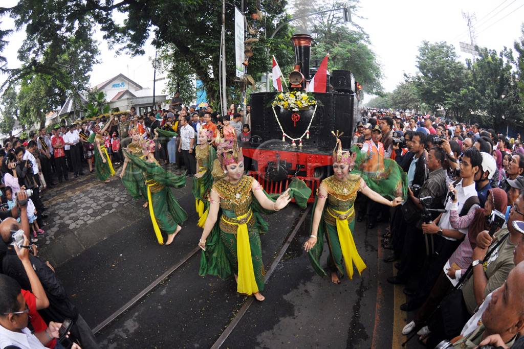 Kereta api uap Jaladara