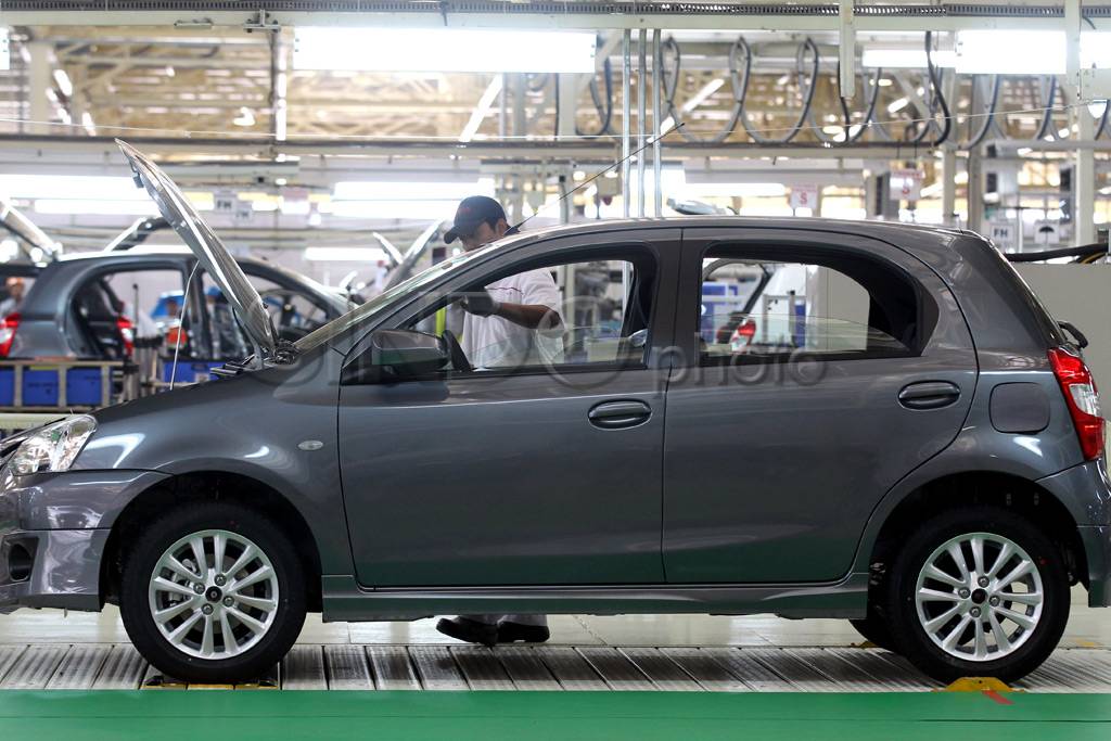 Pabrik Toyota Etios...