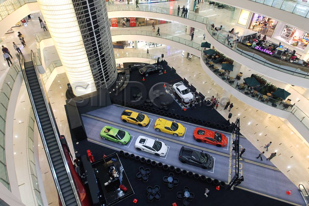 Mobil super mewah