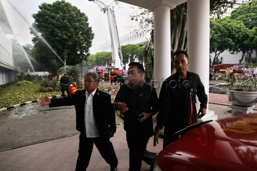 Padamkan kebakaran Setneg