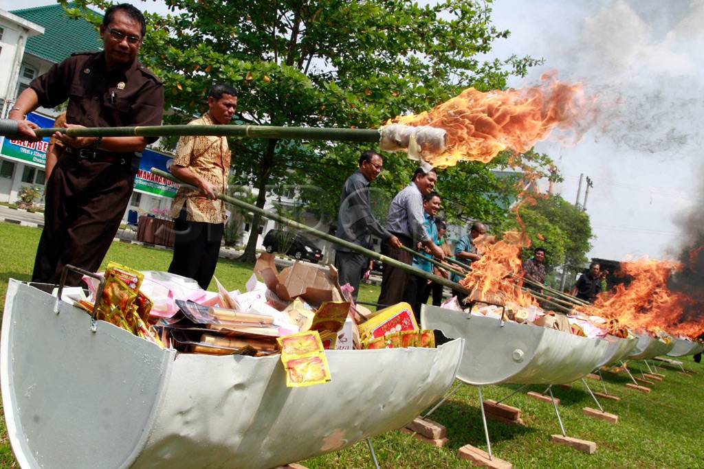 Pemusnahan obat dan...