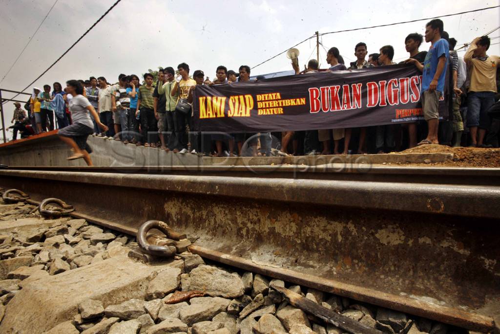 Pembongkaran bangunan...