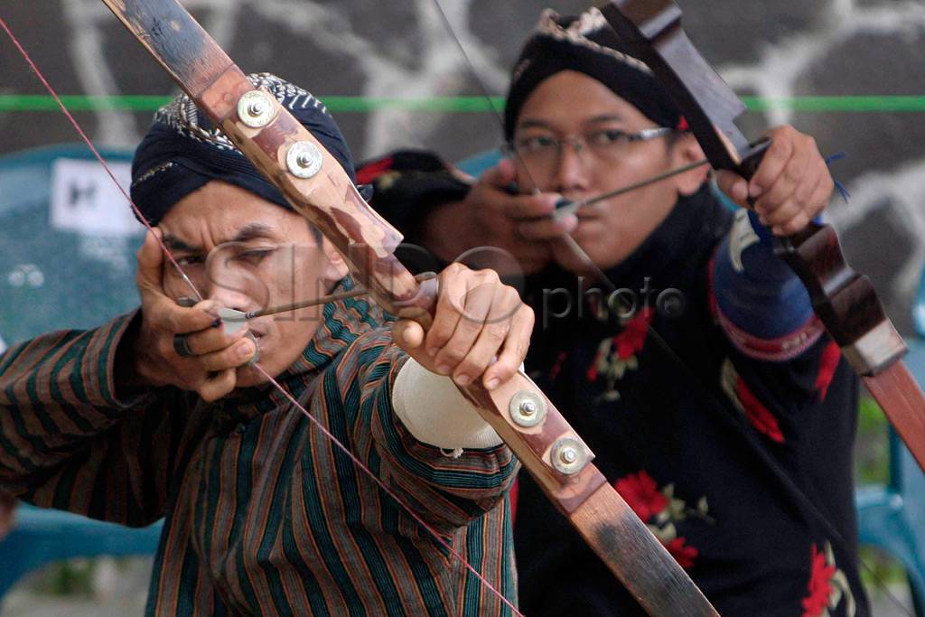 Lomba panahan tradisional