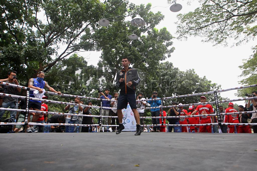 Latihan terbuka Chris...