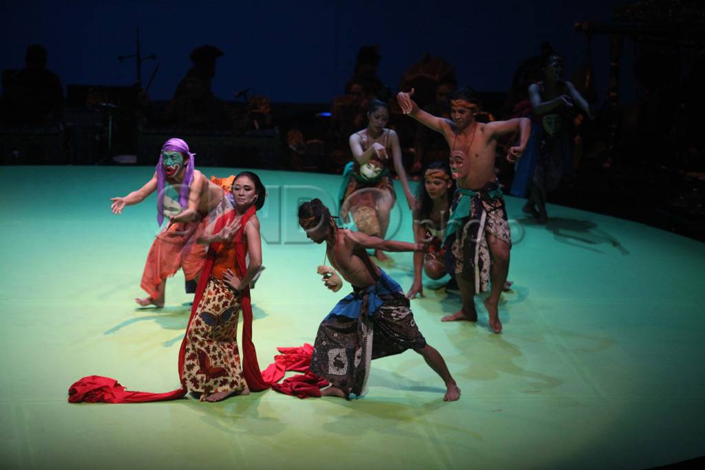Opera Jawa Selendang...