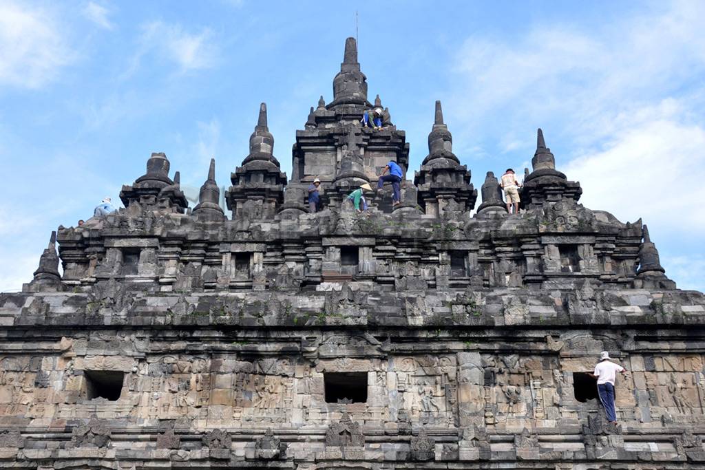 Perawatan candi