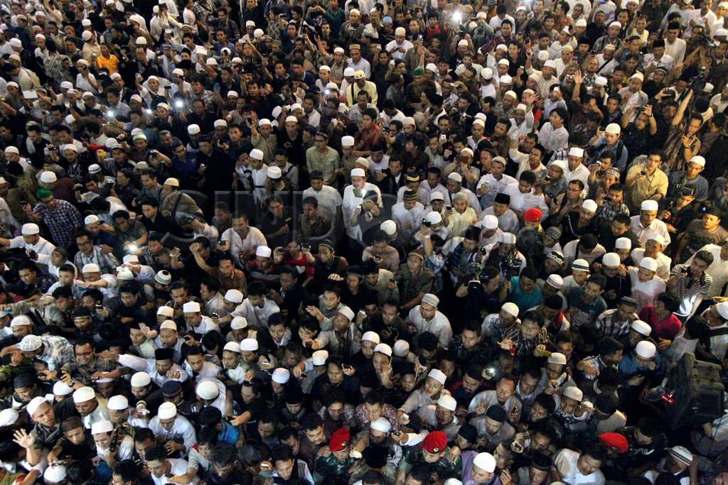 Ribuan pelayat antar...