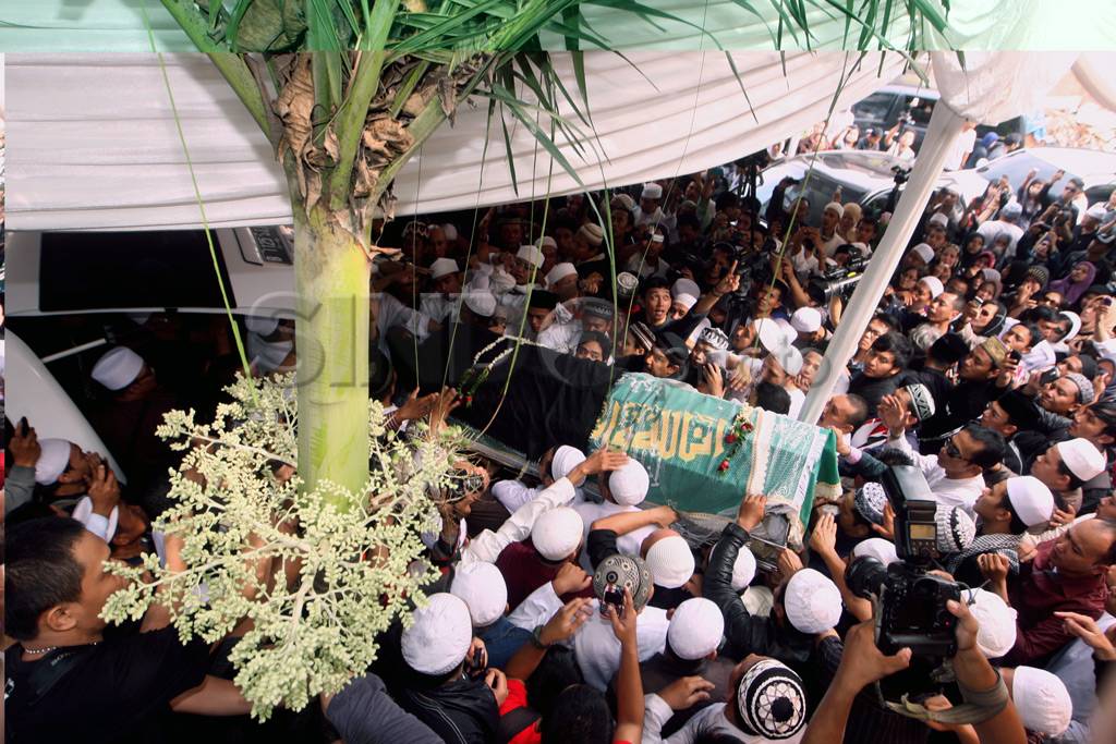 Ustad Uje meninggal...
