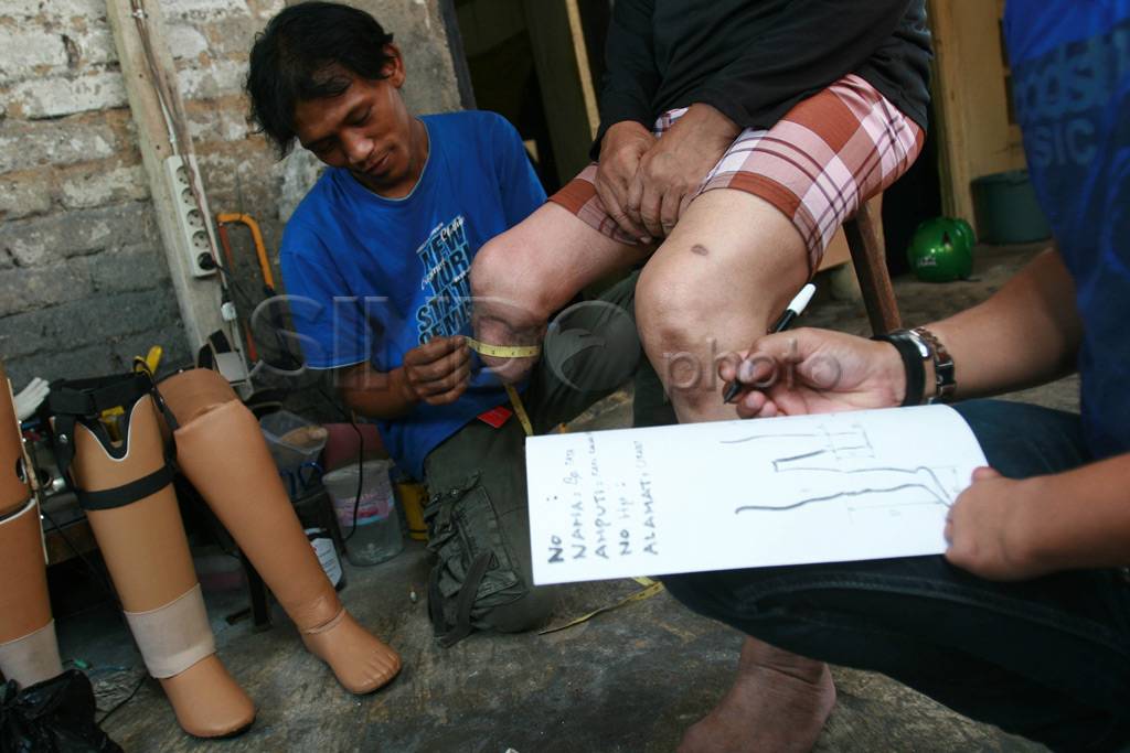 Pesan kaki palsu