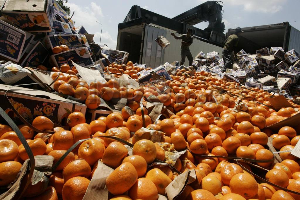 Buah impor asal Pakistan...