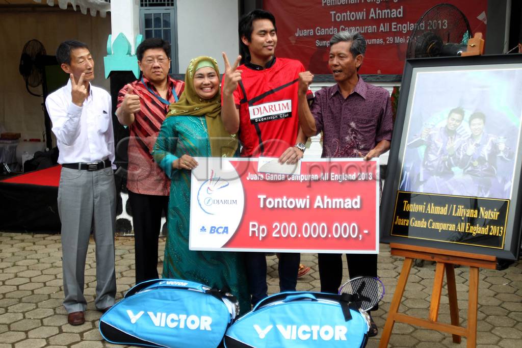 Tontowi Ahmad beri coaching...