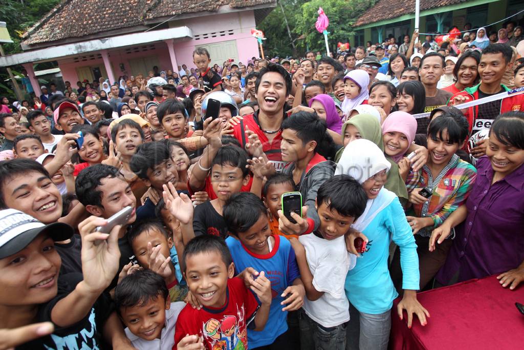 Tontowi Ahmad beri coaching...
