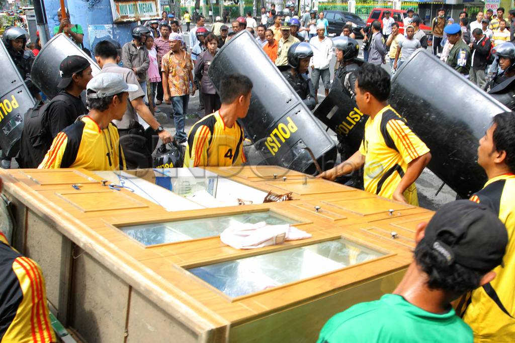 Eksekusi rumah makan...