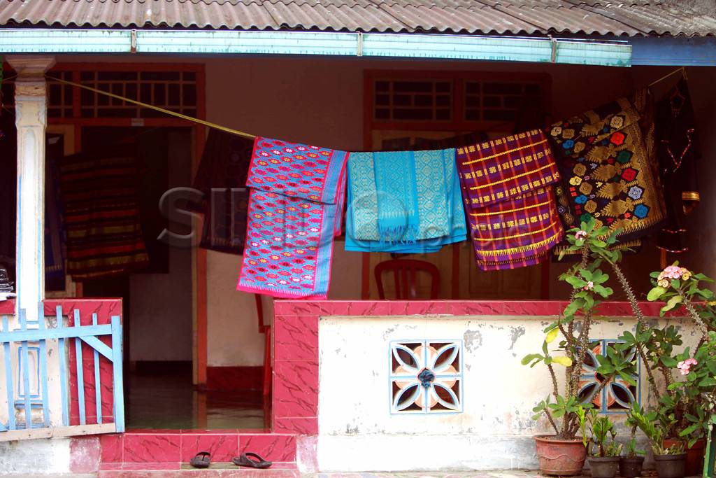 Kain tenun Lombok