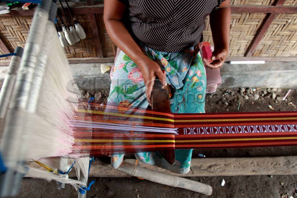 Kain tenun Lombok