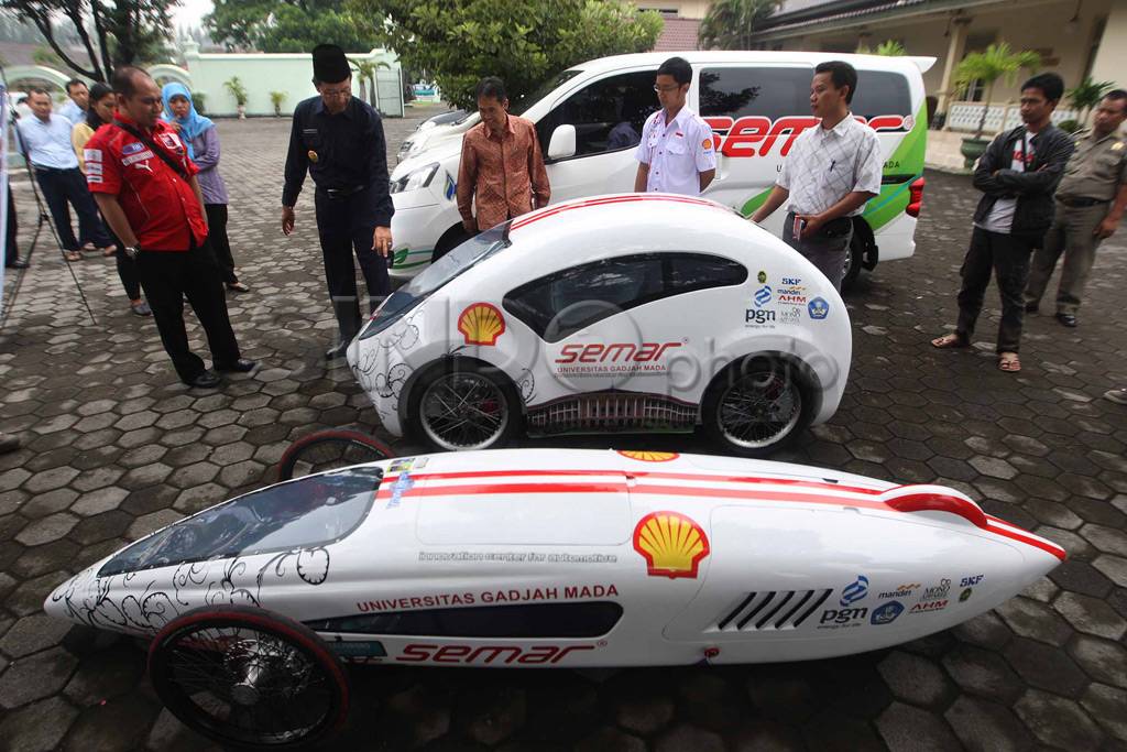 Ikut kompetisi di Malaysia,...