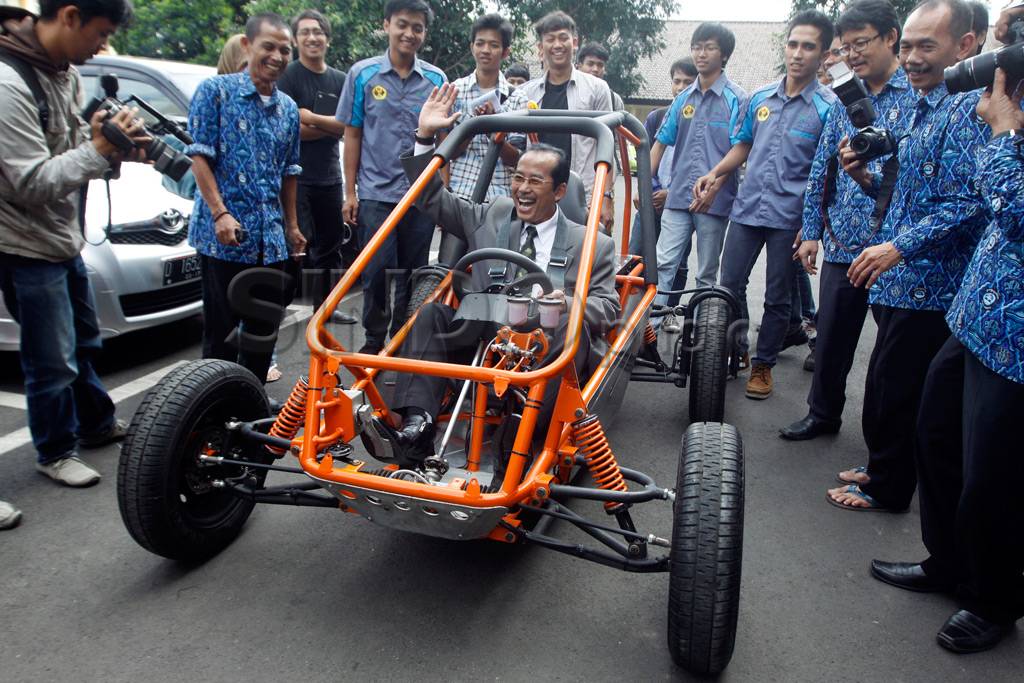 Mobil listrik Pangrango...