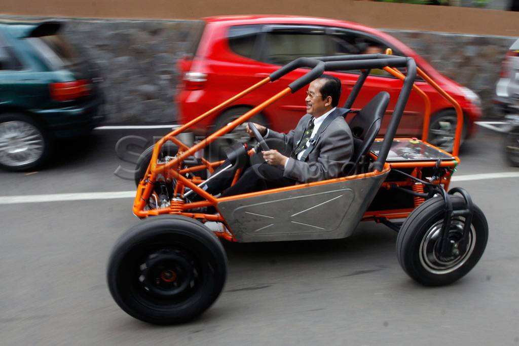 Mobil listrik Pangrango...