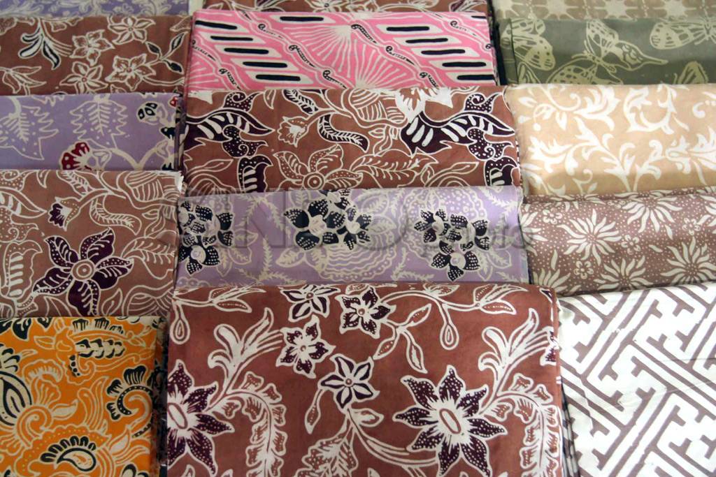 Batik tulis Olive binaan...