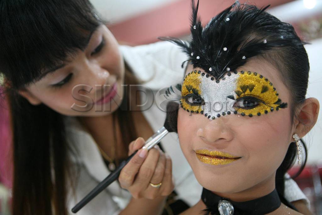 Lomba rias pengantin...