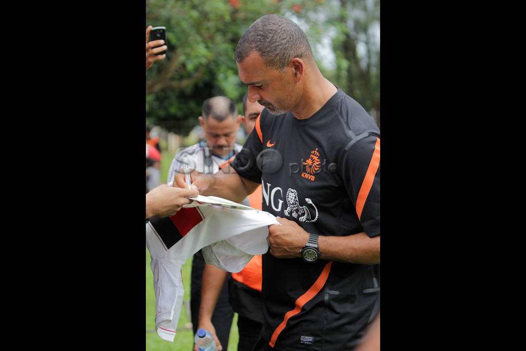 Timnas Belanda ajari...