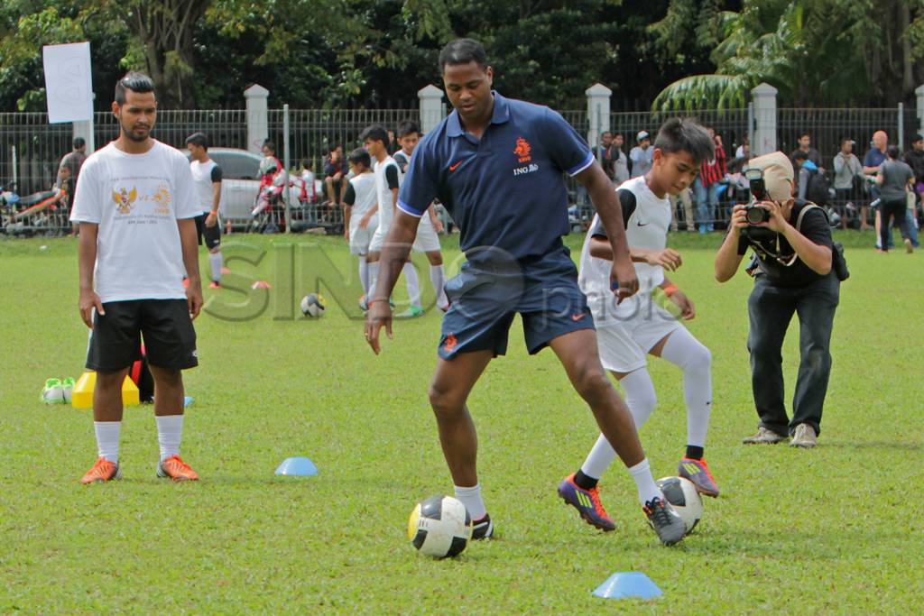 Timnas Belanda ajari...
