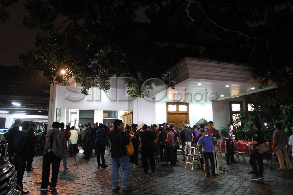 Suasana duka di kediaman...