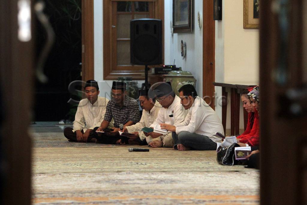 Suasana duka di kediaman...