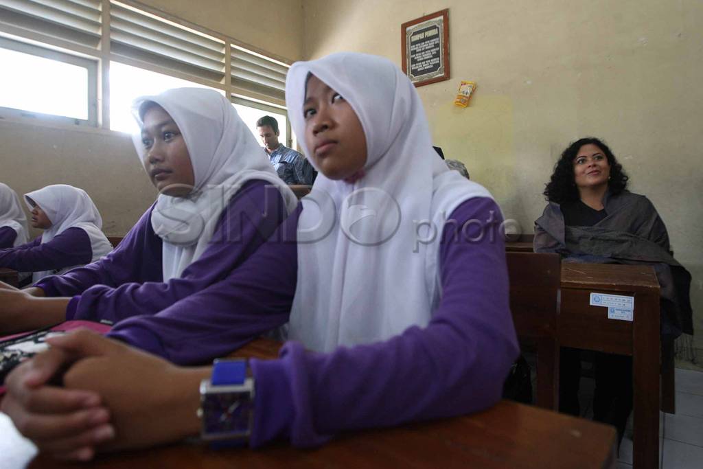 Maya Soetoro adik Presiden...