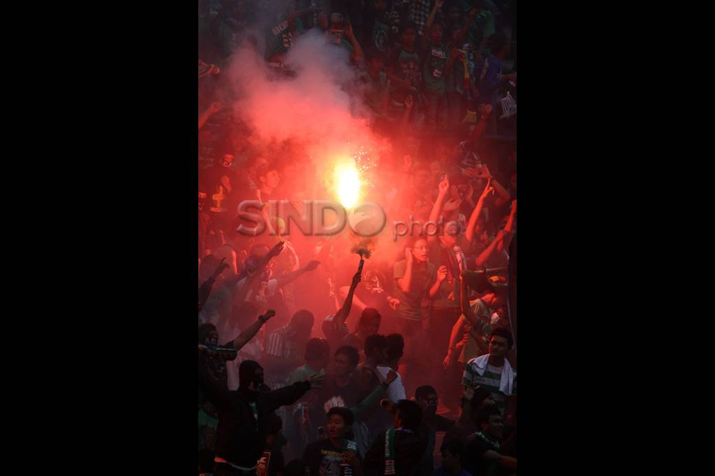 Persebaya 1927 kalahkan...