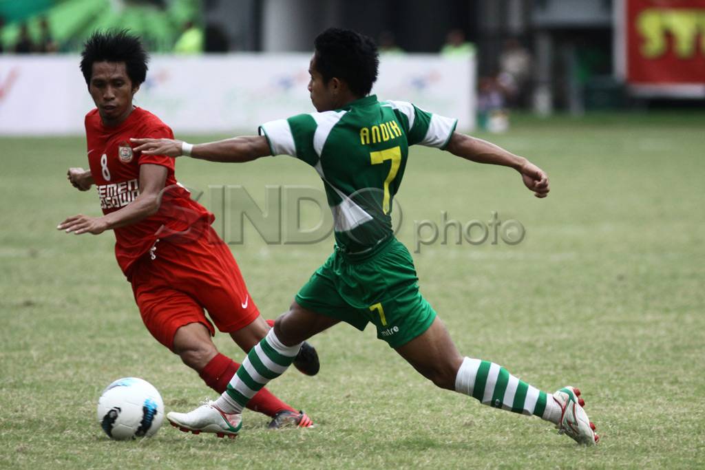 Persebaya 1927 kalahkan...