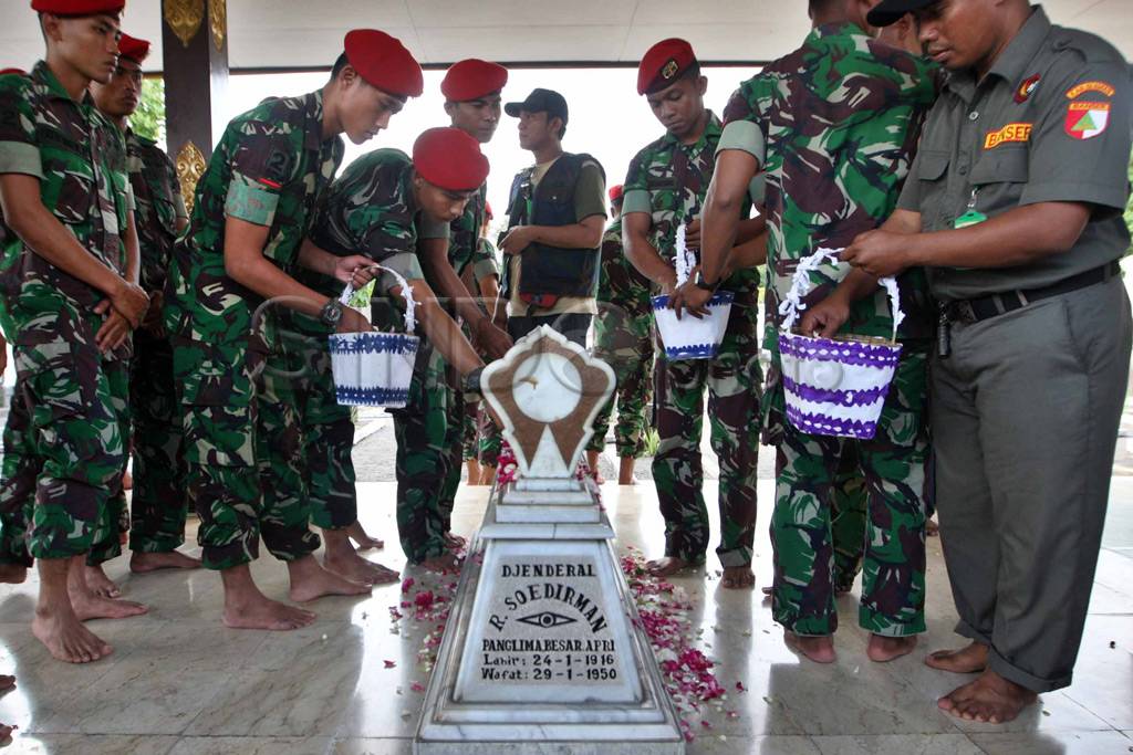Ziarah sebelum sidang...