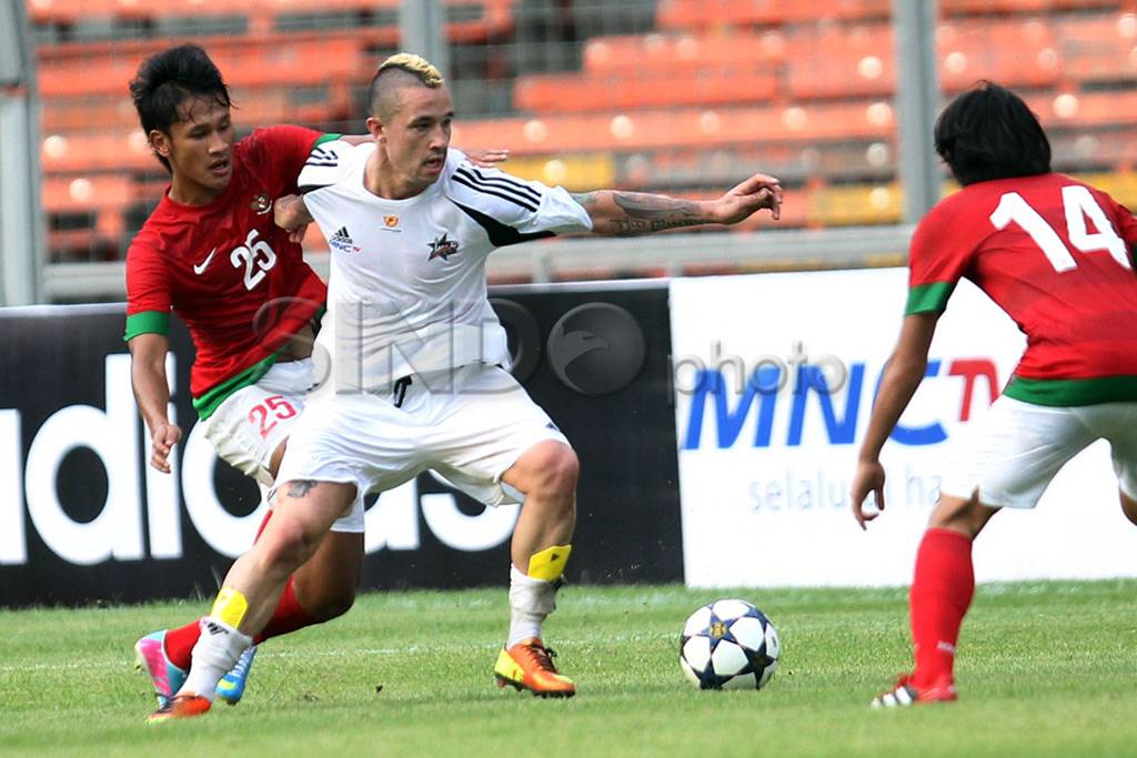 Gol tunggal Radja taklukkan...