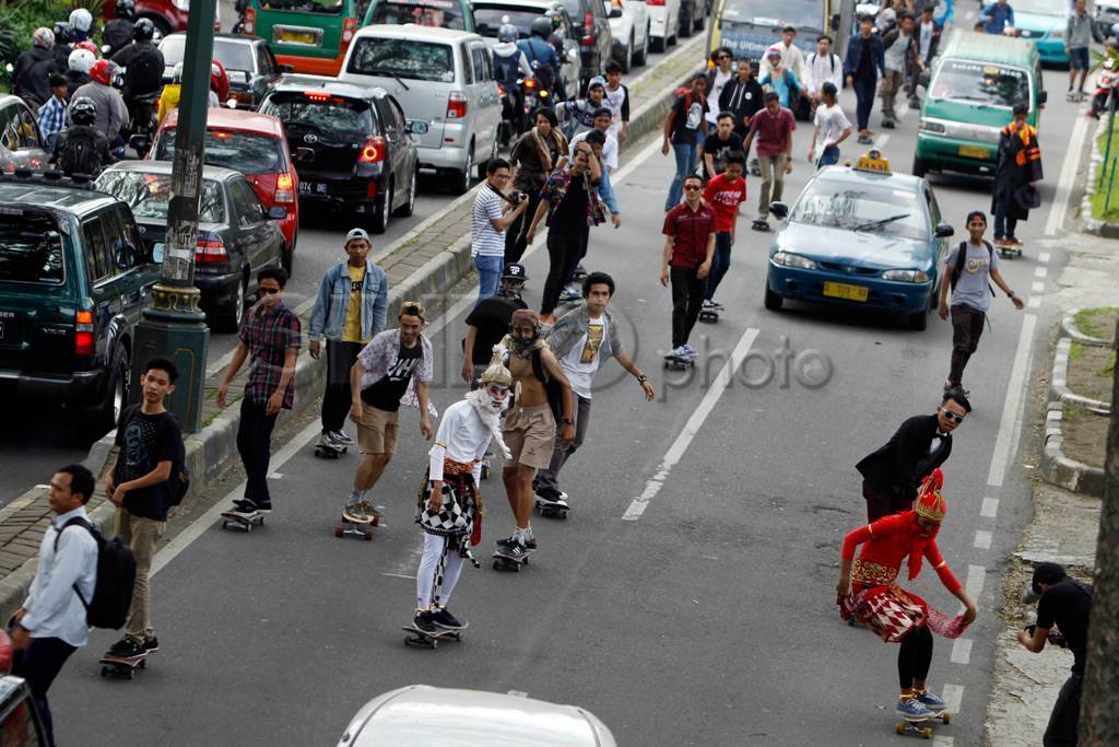 Skater konvoi di Dago