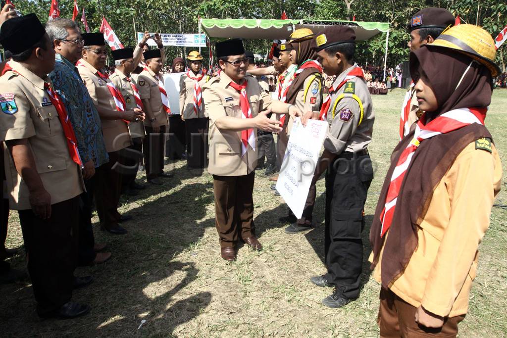 Menakertrans buka perkemahan...