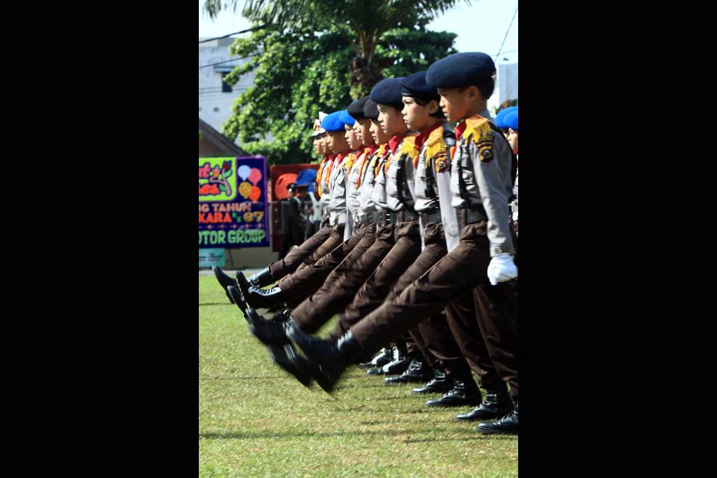 Polisi cilik meriahkan...