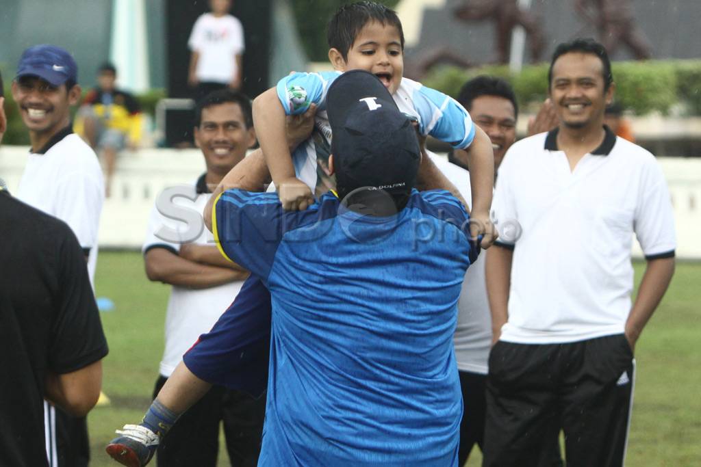 Coaching clinic Maradona...