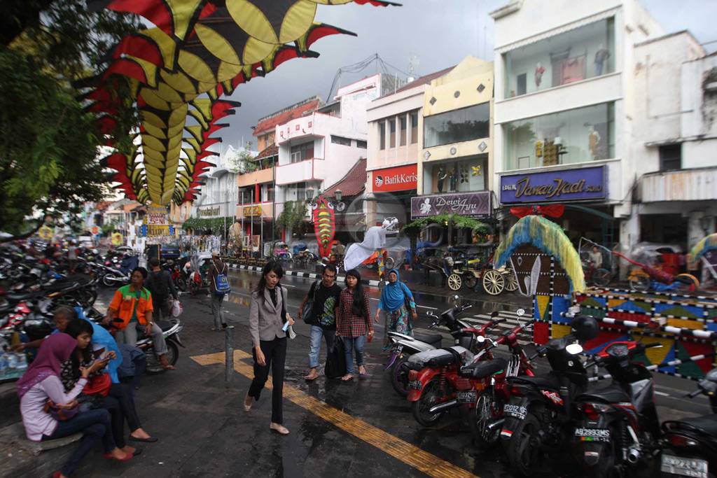 Seni instalasi di Jalan...