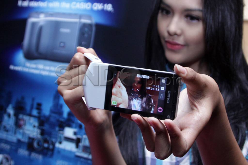 Casio Exilim EX-TR15