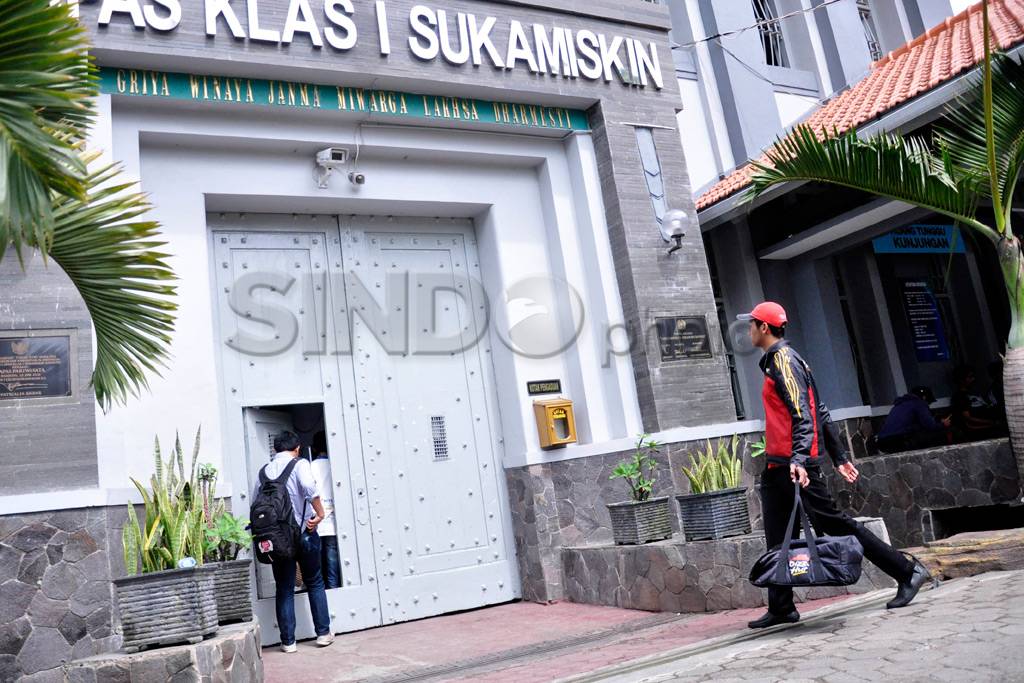 Gayus Tambunan jualan...
