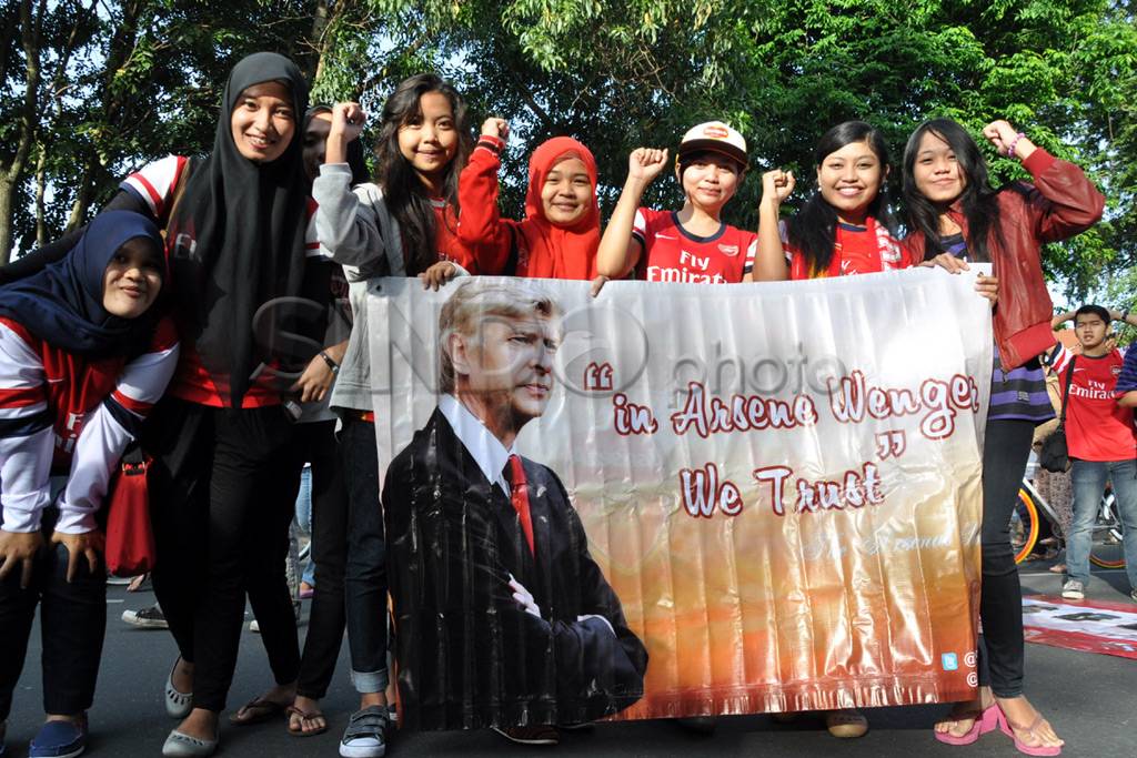 Fans Arsenal Solo gelar...