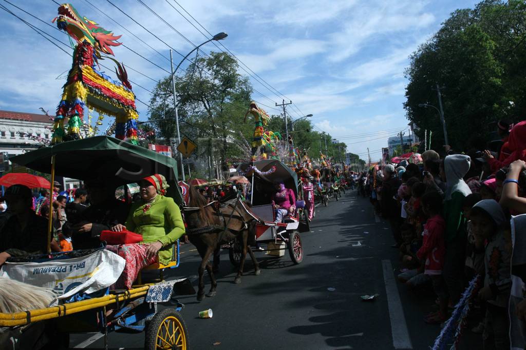 Kirab dugderan sambut...